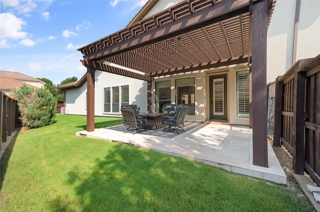 7019 Comal Drive Irving TX 75039