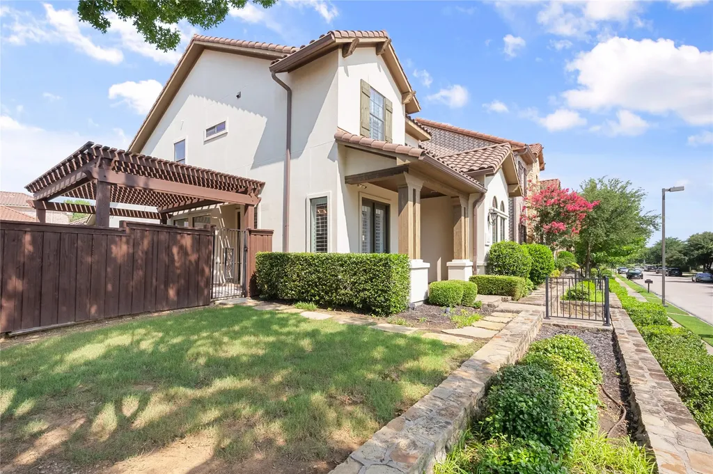 7019 Comal Drive Irving TX 75039