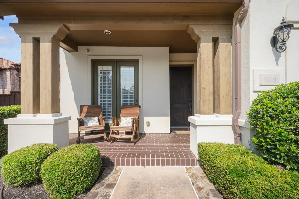 7019 Comal Drive Irving TX 75039