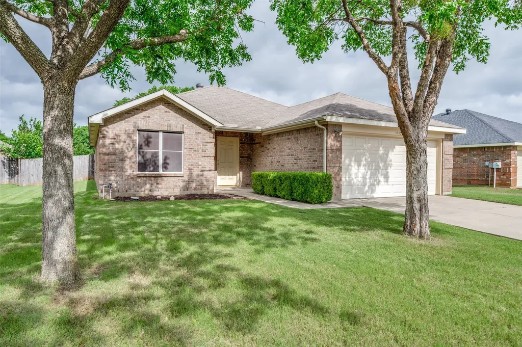 3705 Hermalinda Drive Denton TX 76207