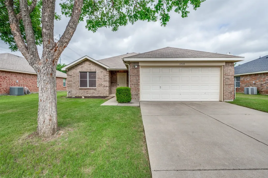 3705 Hermalinda Drive Denton TX 76207
