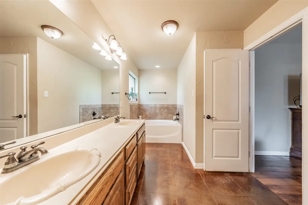 800 Stella Mae Drive Fort Worth TX 76028