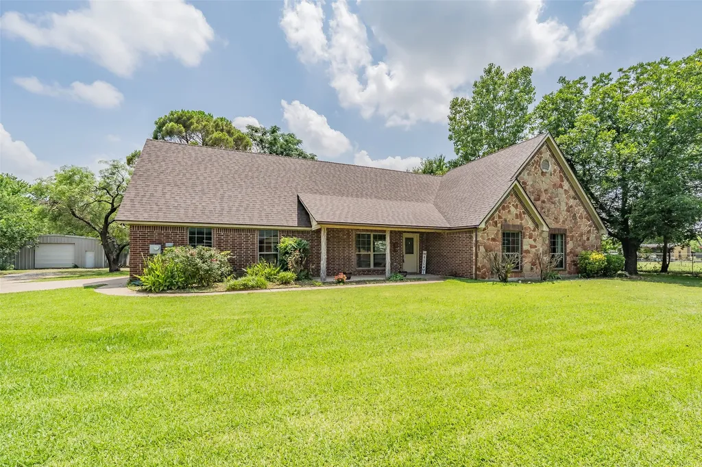 800 Stella Mae Drive Fort Worth TX 76028