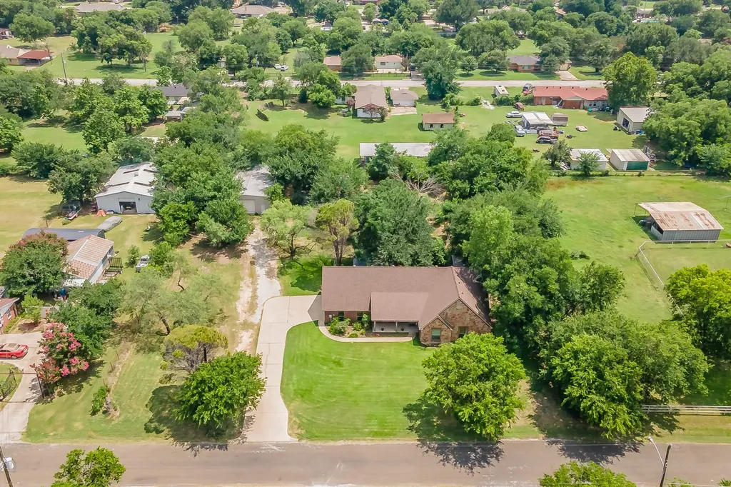 800 Stella Mae Drive Fort Worth TX 76028