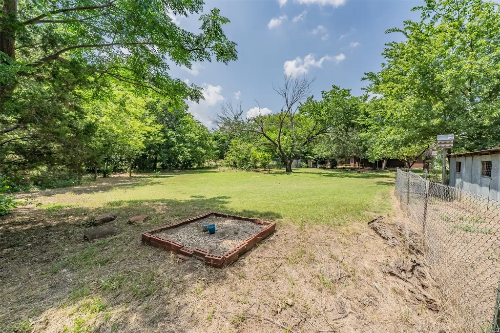 800 Stella Mae Drive Fort Worth TX 76028