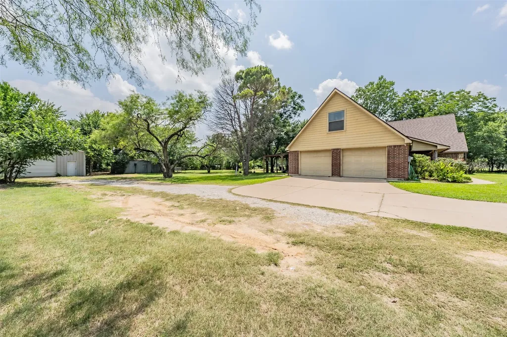 800 Stella Mae Drive Fort Worth TX 76028