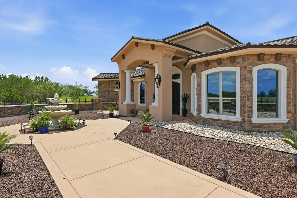158 Private Road 2656 Walnut Springs TX 76690