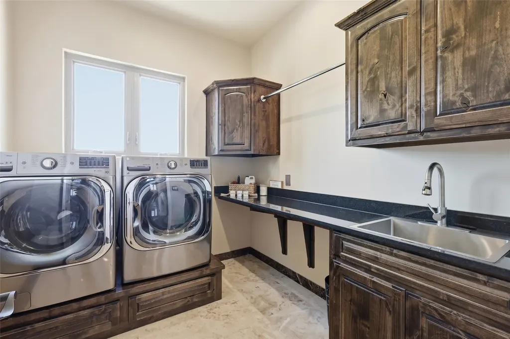 158 Private Road 2656 Walnut Springs TX 76690