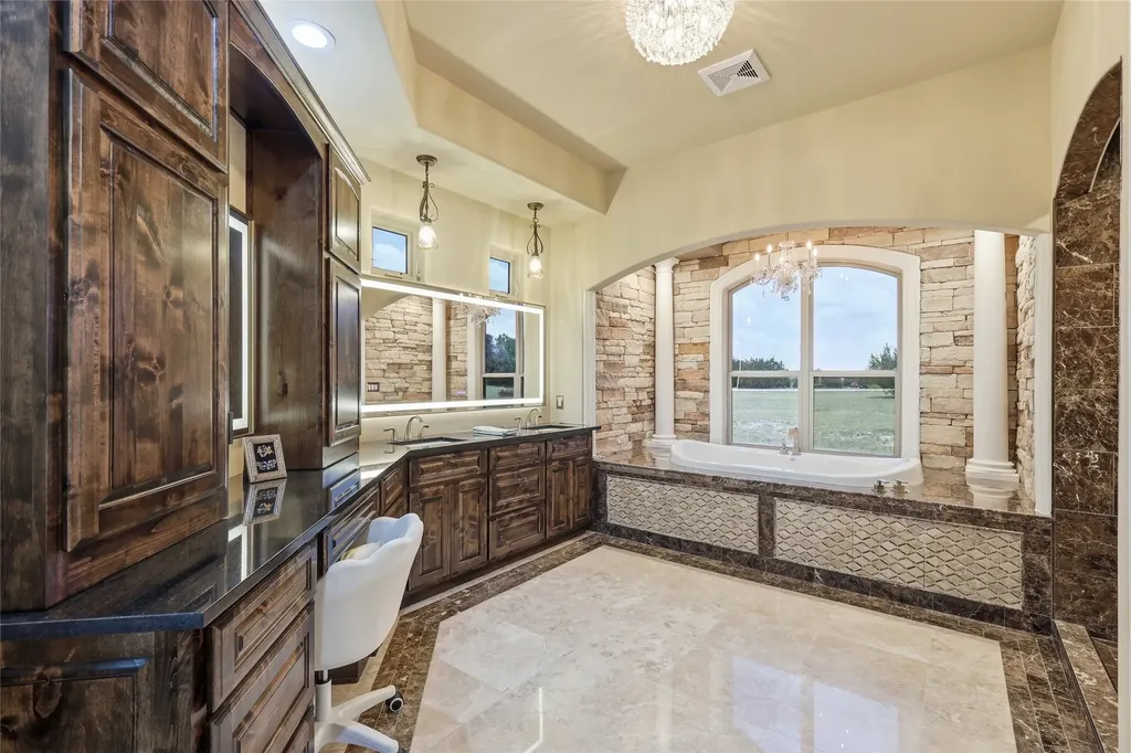 158 Private Road 2656 Walnut Springs TX 76690