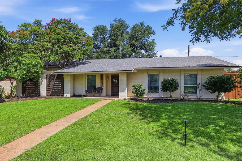 13051 Pennystone Drive Farmers Branch TX 75244