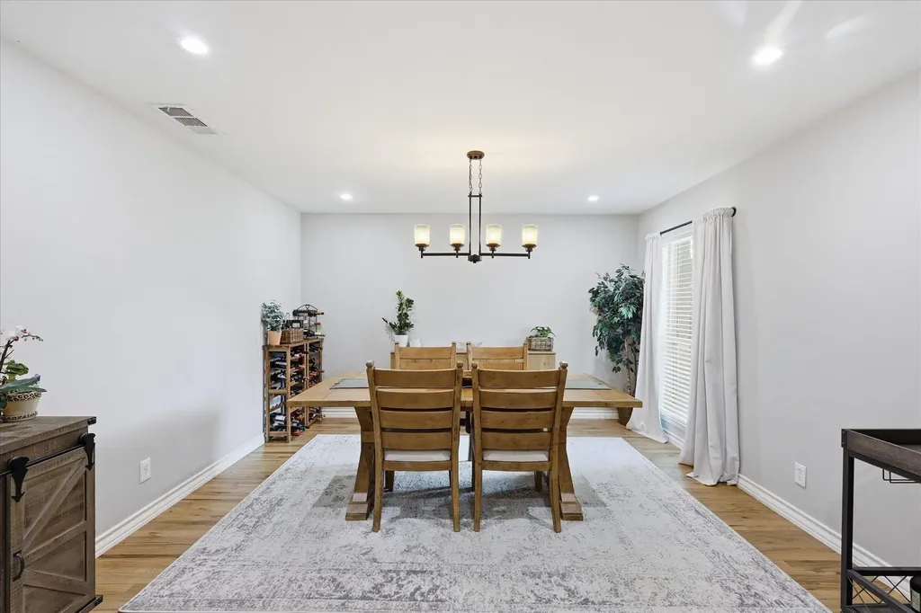 13051 Pennystone Drive Farmers Branch TX 75244