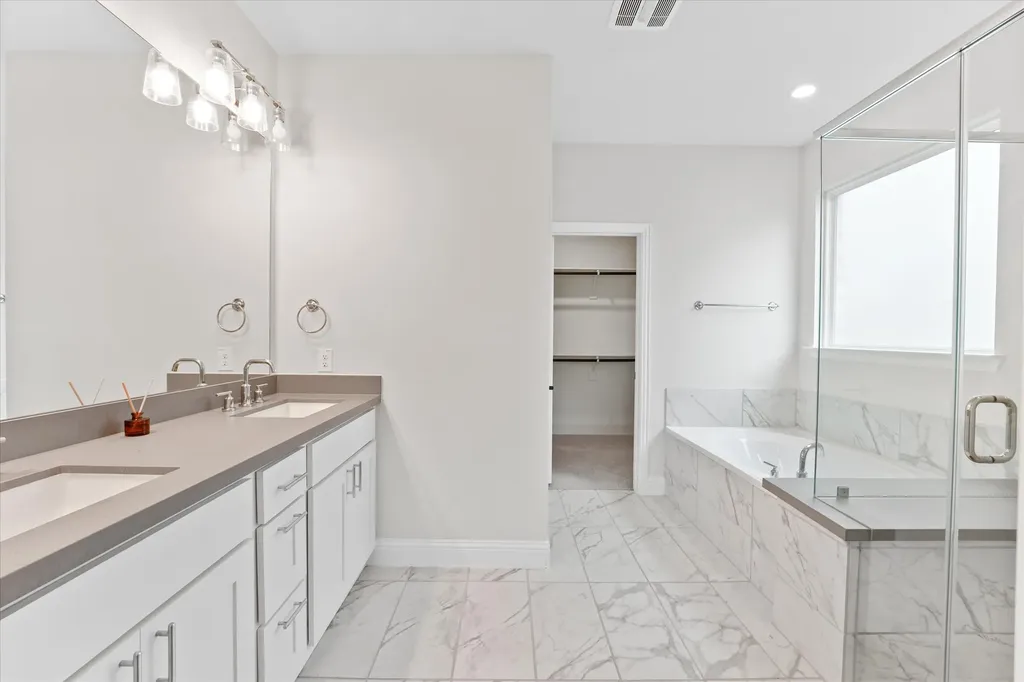 200 Lakeview Drive Oak Point TX 75068