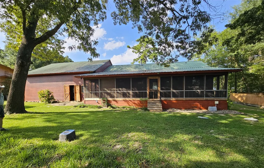 529 Wildewood Drive Chandler TX 75758
