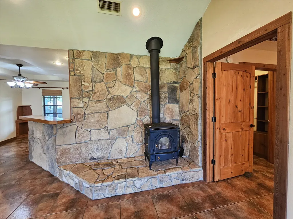 529 Wildewood Drive Chandler TX 75758