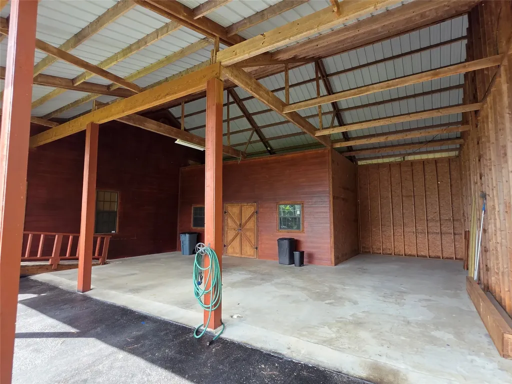 529 Wildewood Drive Chandler TX 75758