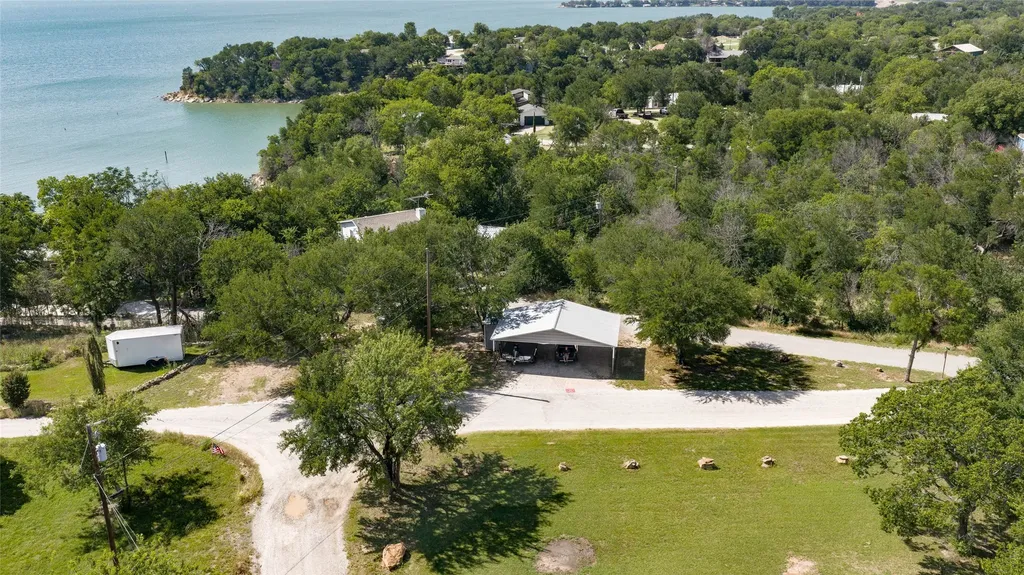 402 Aqua Way Lake Bridgeport TX 76426