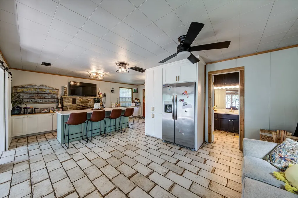 402 Aqua Way Lake Bridgeport TX 76426