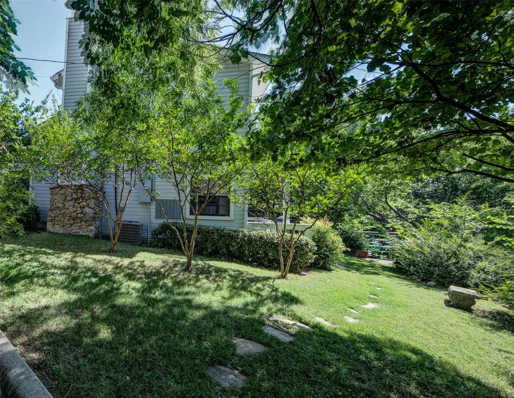 402 Aqua Way Lake Bridgeport TX 76426