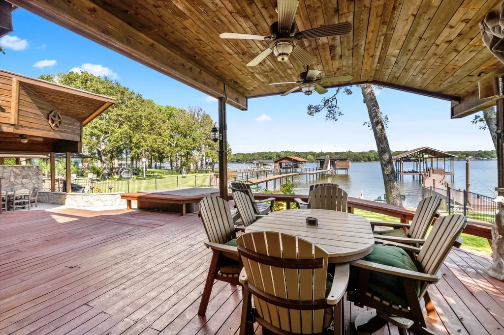 169 Deer Island Road Mabank TX 75156