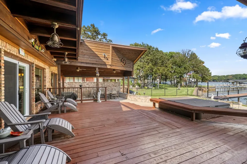 169 Deer Island Road Mabank TX 75156