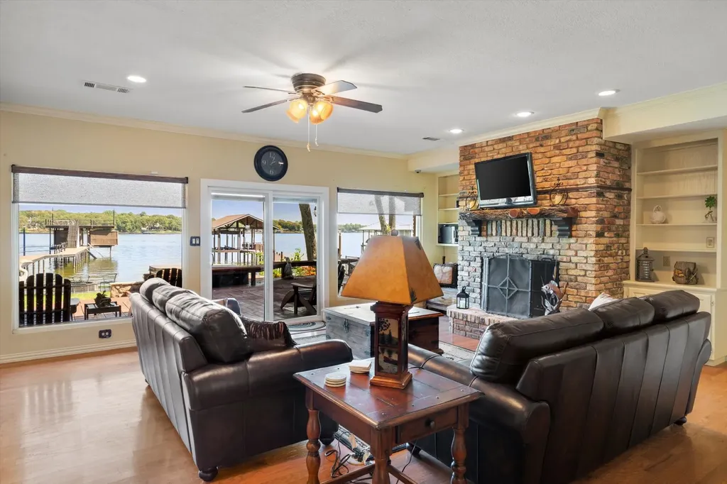 169 Deer Island Road Mabank TX 75156
