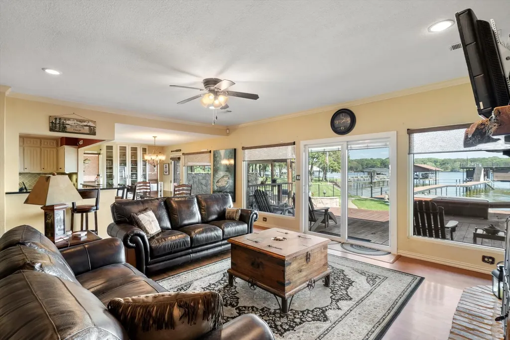169 Deer Island Road Mabank TX 75156