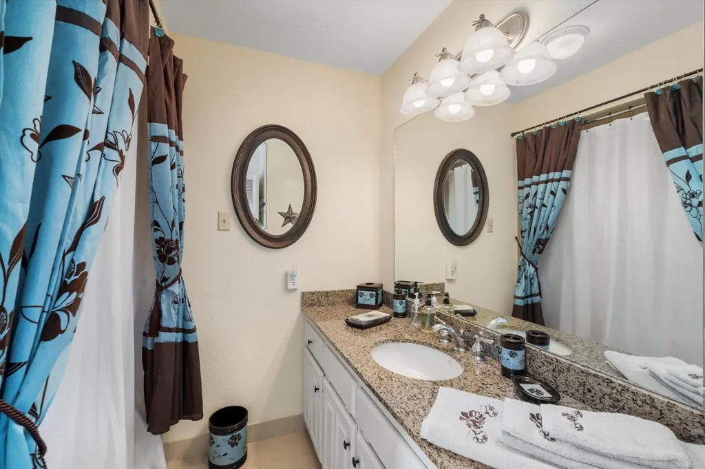 169 Deer Island Road Mabank TX 75156