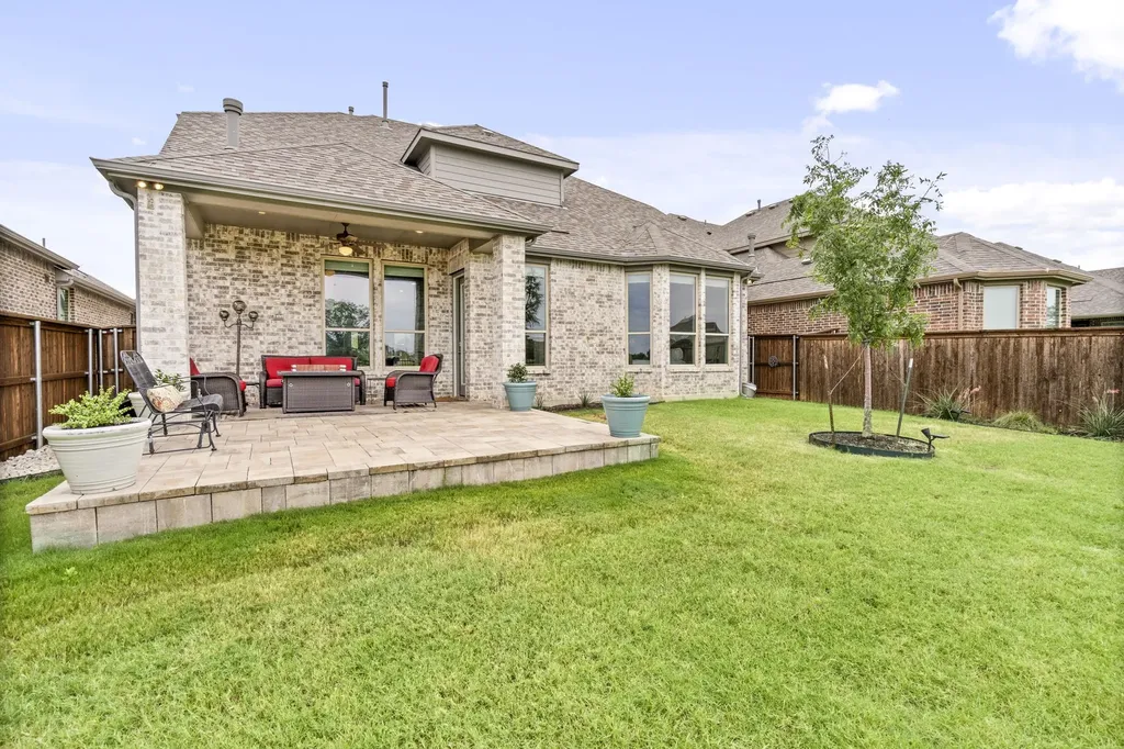 762 Corner Post Path Celina TX 75009