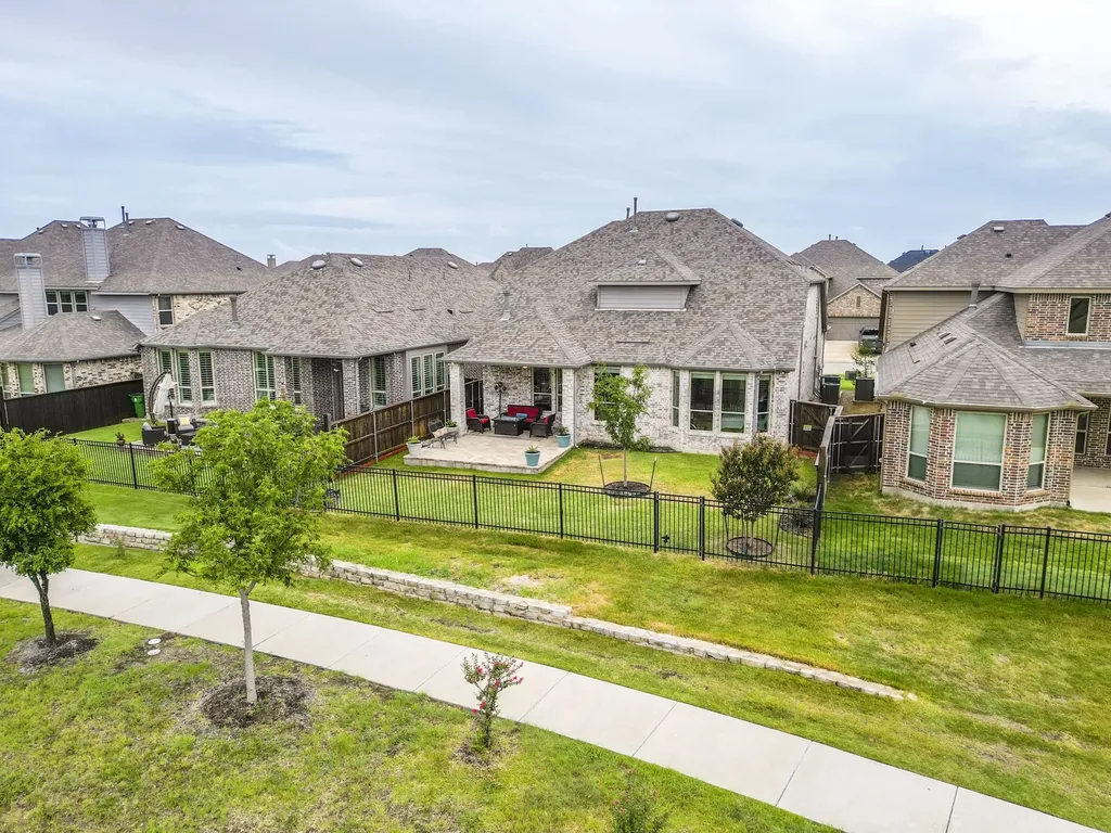 762 Corner Post Path Celina TX 75009