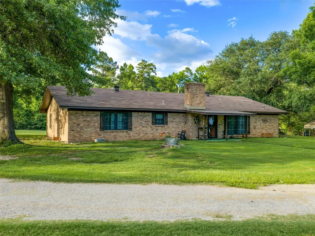 9822 Nasturtium Road Ore City TX 75683
