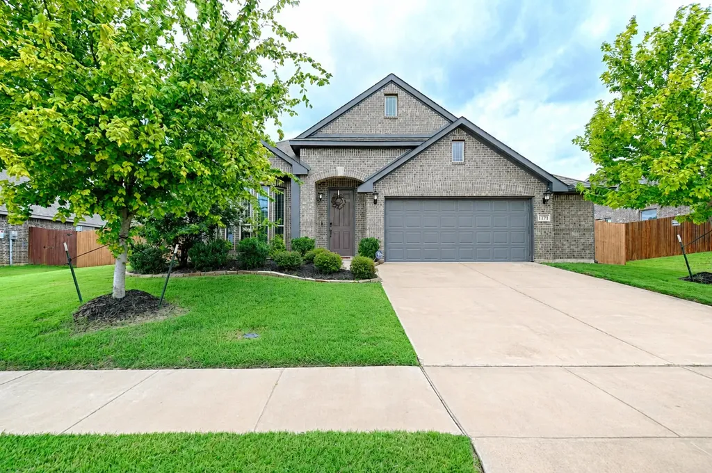 1721 Maplewood Drive Glenn Heights TX 75154
