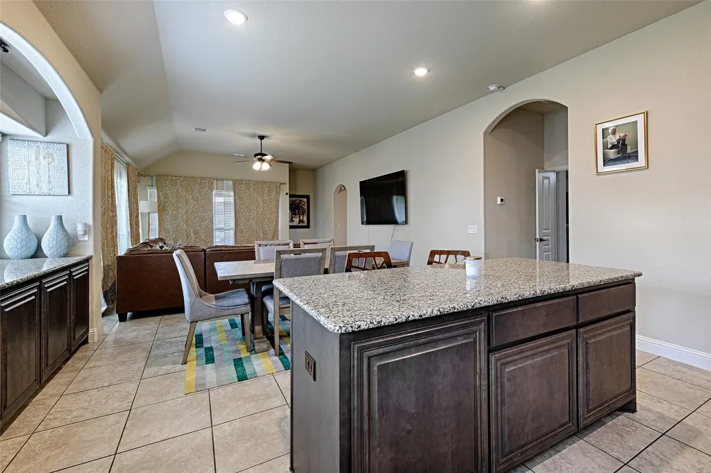 1721 Maplewood Drive Glenn Heights TX 75154
