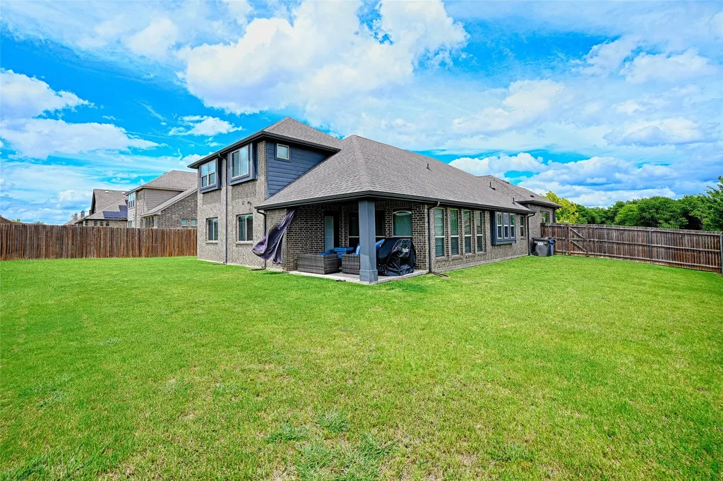 1721 Maplewood Drive Glenn Heights TX 75154