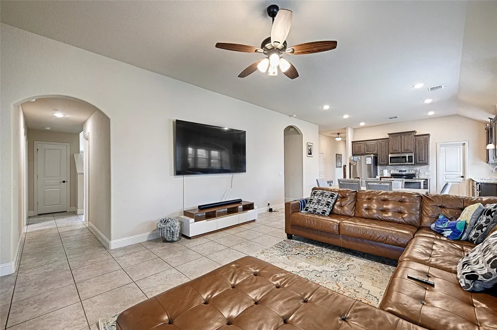 1721 Maplewood Drive Glenn Heights TX 75154