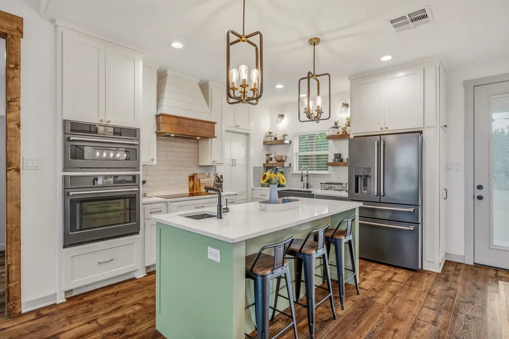 3265 Beacon Lake Drive Bluff Dale TX 76433
