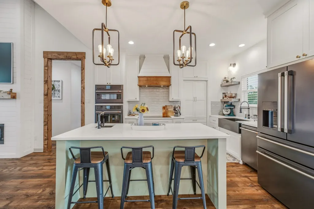 3265 Beacon Lake Drive Bluff Dale TX 76433