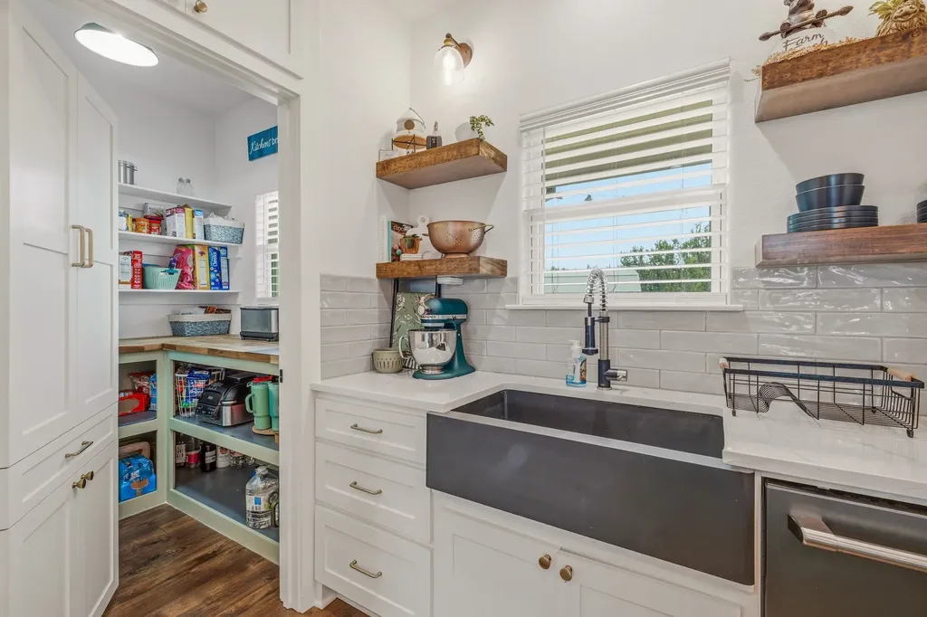 3265 Beacon Lake Drive Bluff Dale TX 76433