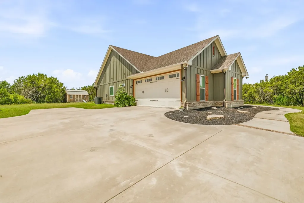 3265 Beacon Lake Drive Bluff Dale TX 76433