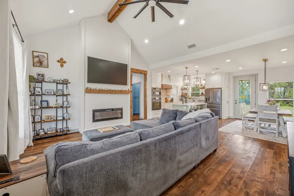 3265 Beacon Lake Drive Bluff Dale TX 76433