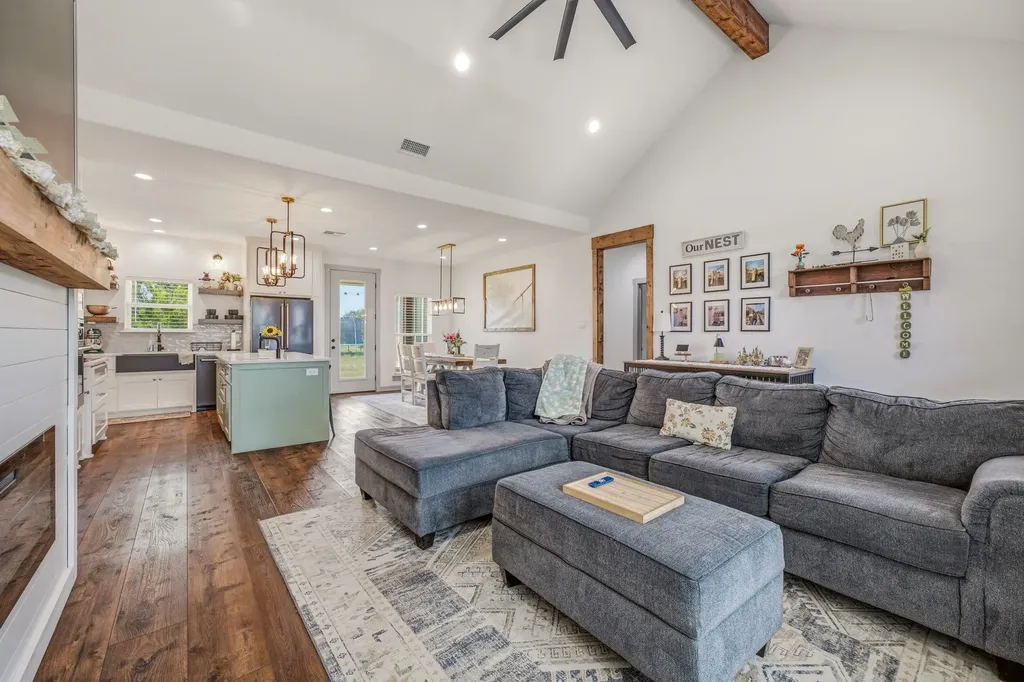 3265 Beacon Lake Drive Bluff Dale TX 76433