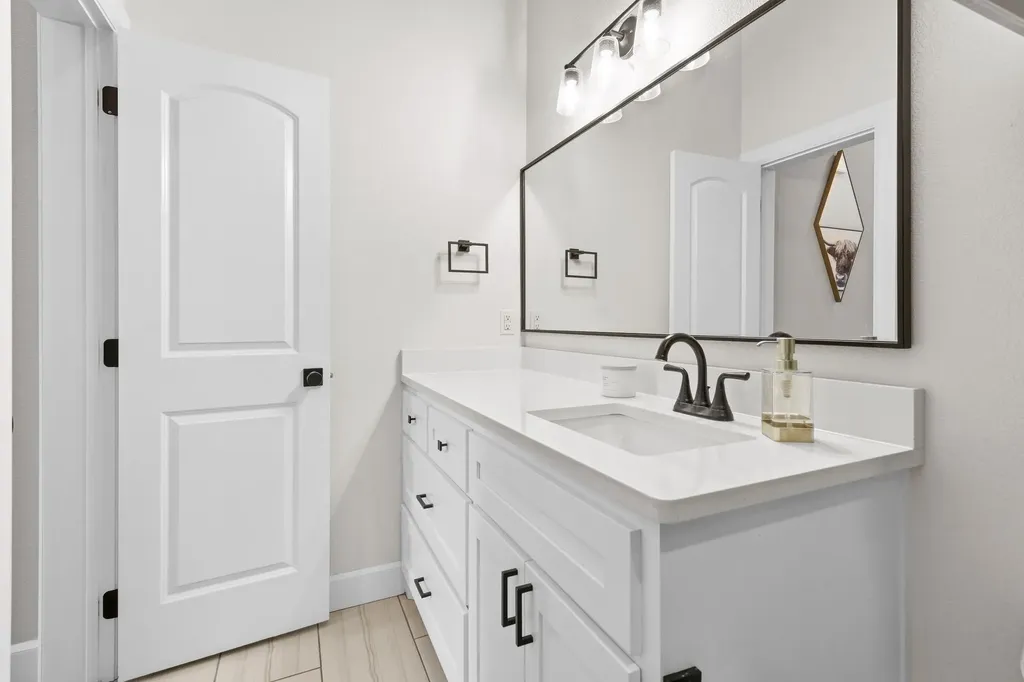 4005 Legacy Boulevard Clyde TX 79510