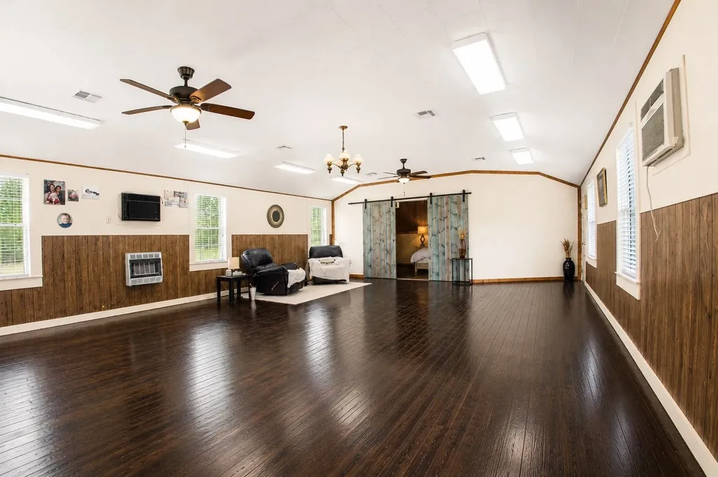 1112 Spruiell Street Jewett TX 75846