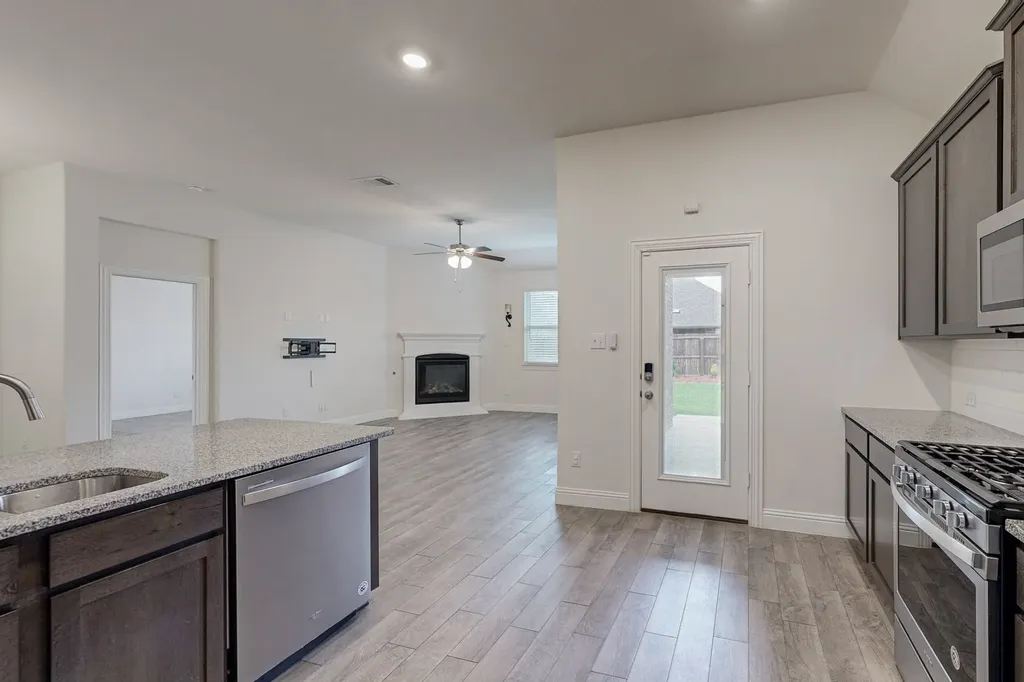 10925 Klondike Lane Aubrey TX 76227