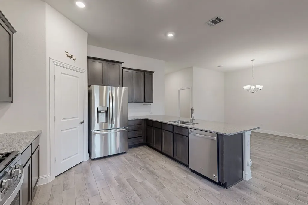 10925 Klondike Lane Aubrey TX 76227