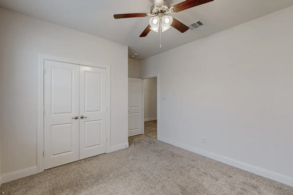 10925 Klondike Lane Aubrey TX 76227