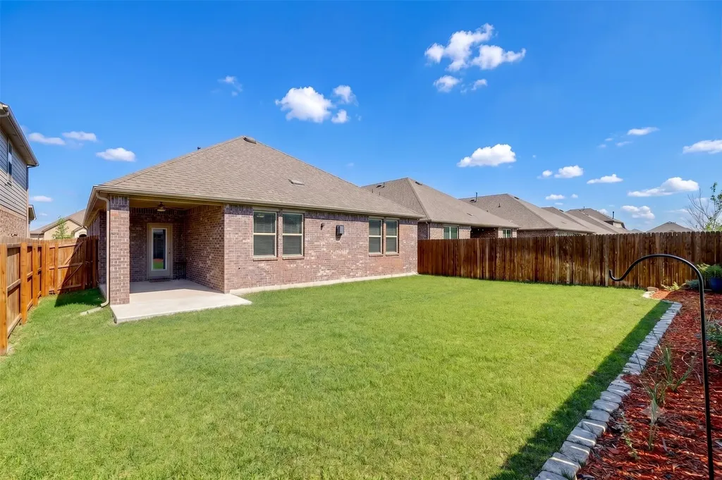 10925 Klondike Lane Aubrey TX 76227