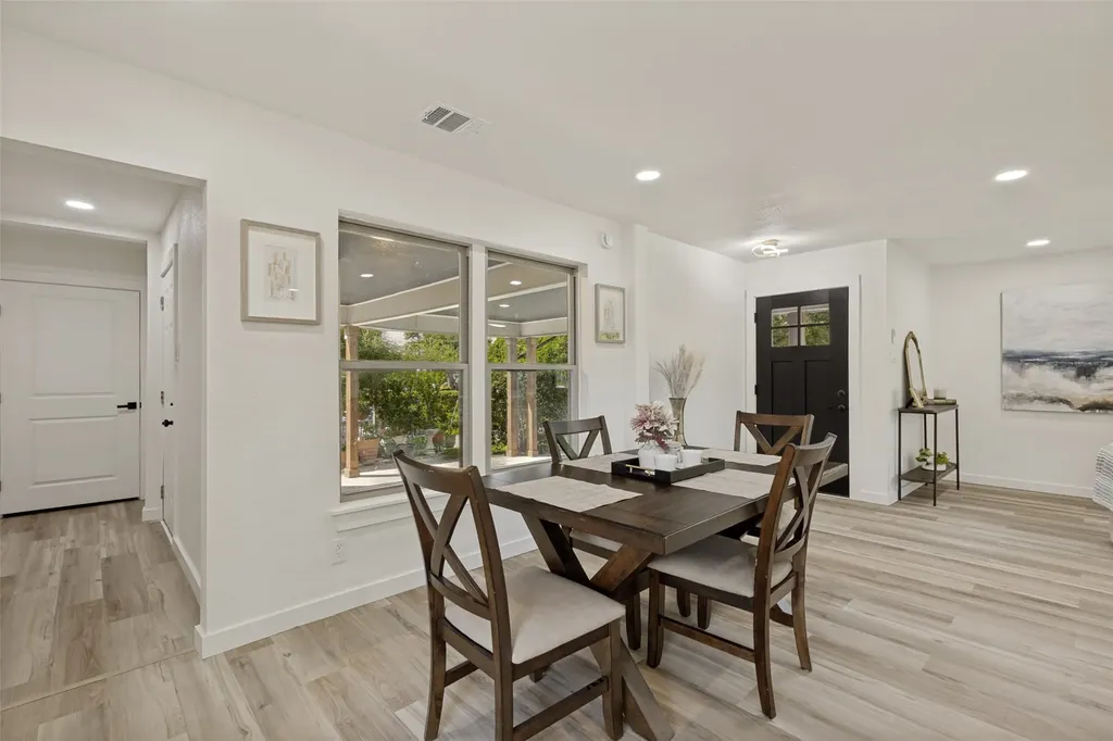 2930 Bellknoll Lane Dallas TX 75229