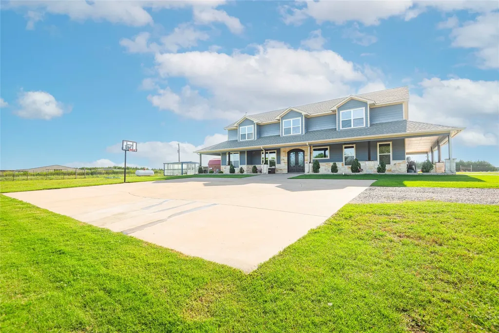 568 County Road 5025 Leonard TX 75452