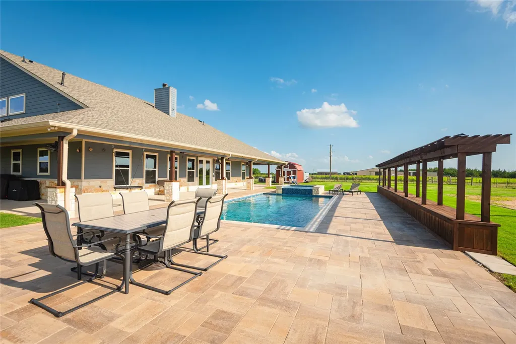 568 County Road 5025 Leonard TX 75452