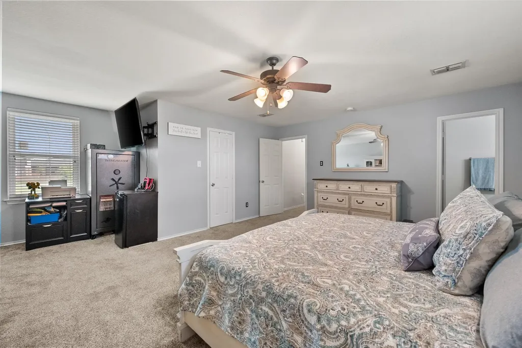 517 Zachum Drive Arlington TX 76002